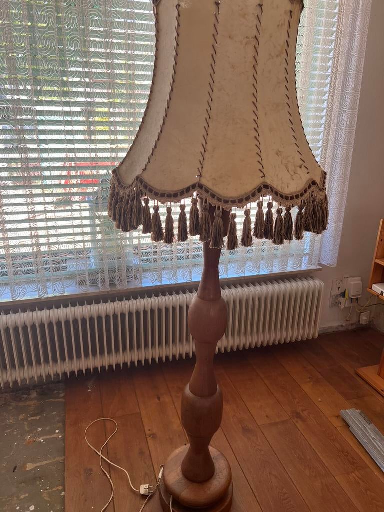 Mooie antieke lamp, Ophalen
