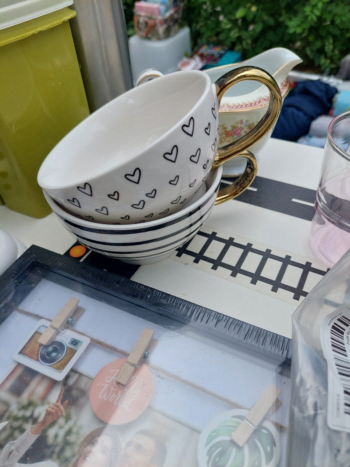Set van 2 koffiemokken met hartjes en streepjes design, Ophalen of Verzenden