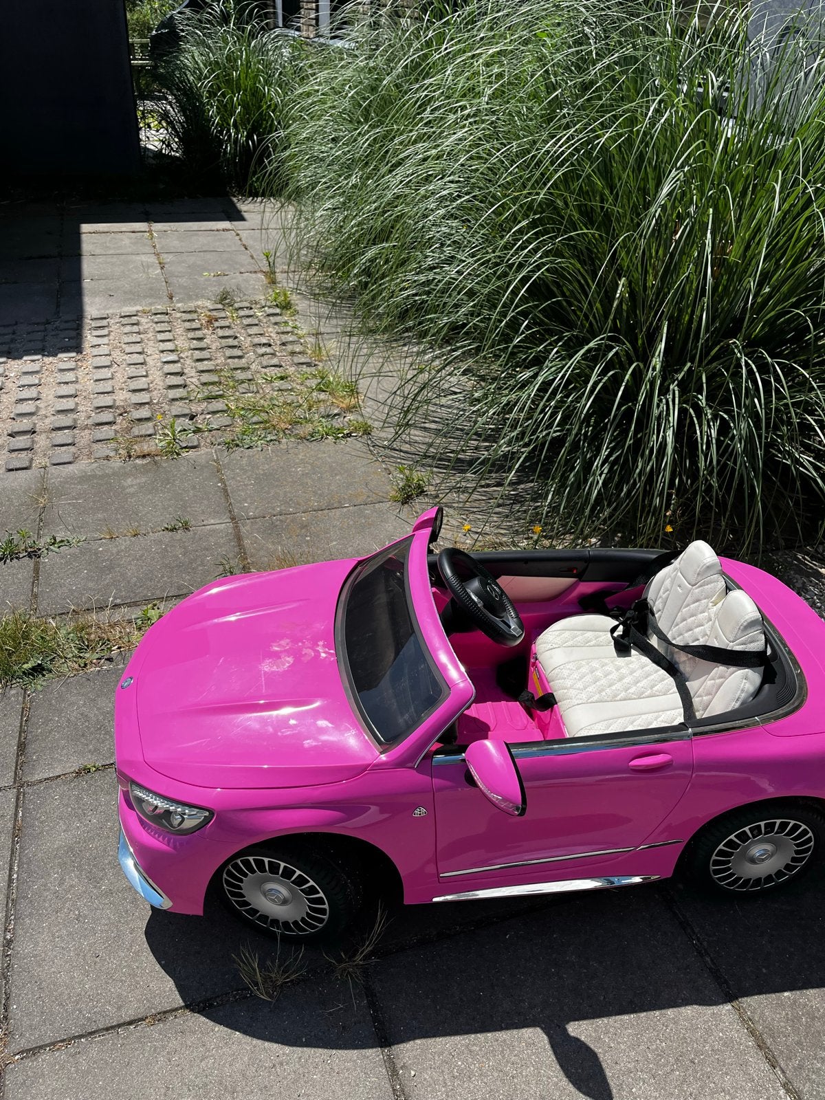 Roze Mercedes-Benz elektrische kinderauto, Ophalen, Gebruikt, Loopvoertuig