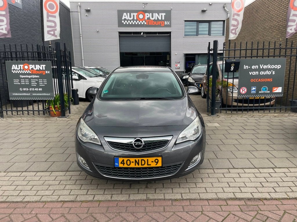 Opel Astra 1.6 Edition Trekhaak Airco NAP APK, Auto's, Opel, Voorwielaandrijving, Euro 5, 680 kg, 4 cilinders