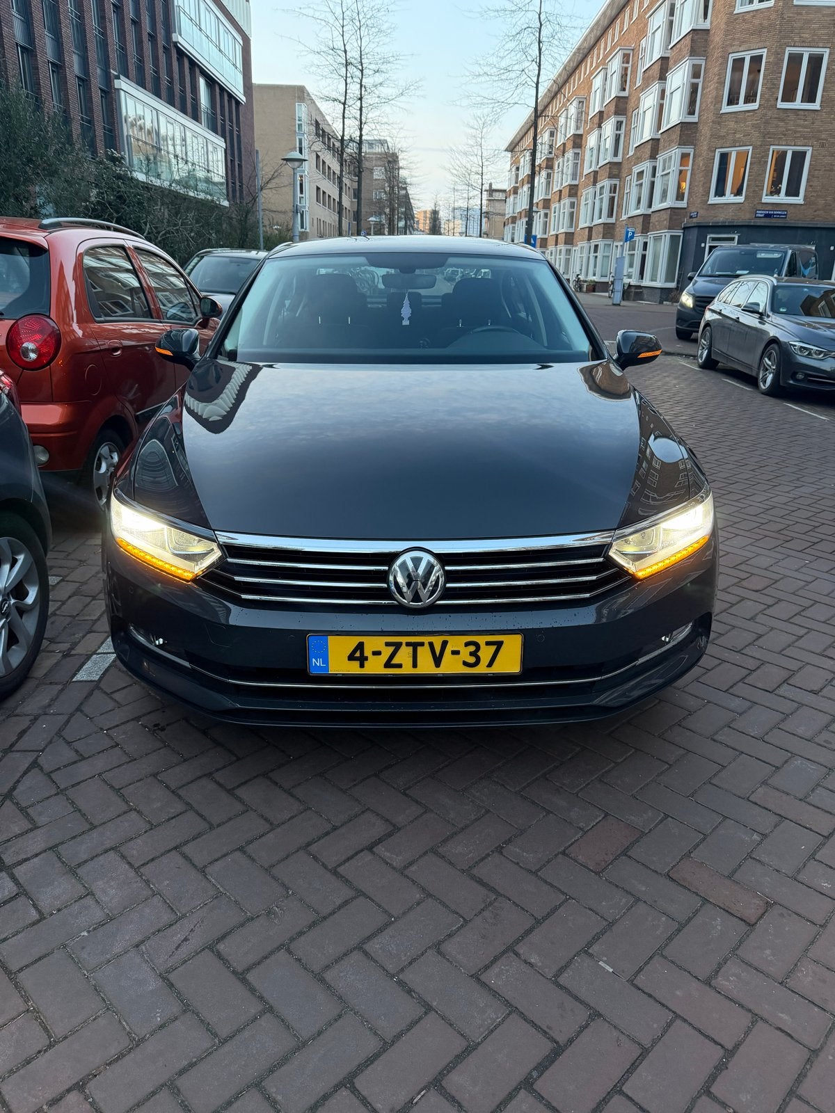 Volkswagen Passat 1.4 TSI 92KW BMT 2015 Grijs, Voorwielaandrijving, 4 cilinders, Origineel Nederlands, 1395 cc