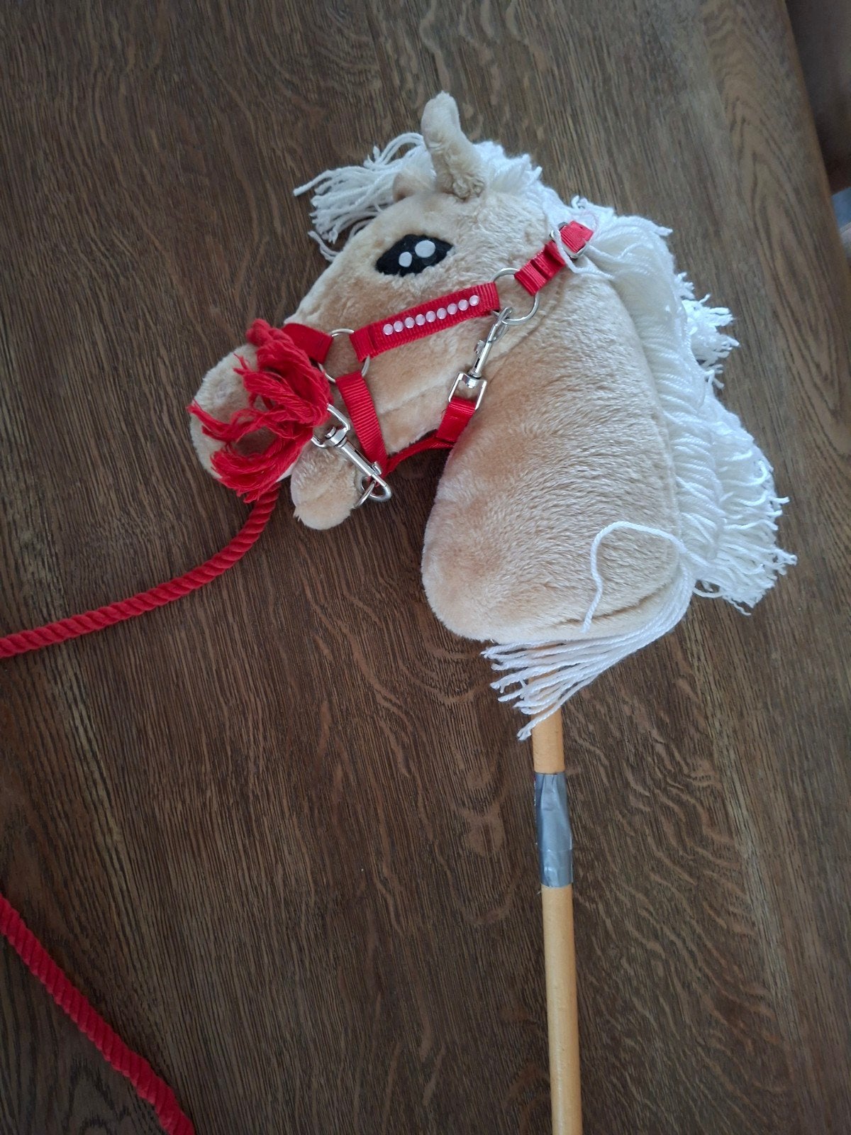 Hobbyhorse stokpaard met rood halster en hoofdstel, Ophalen of Verzenden, Gebruikt, Jongen of Meisje