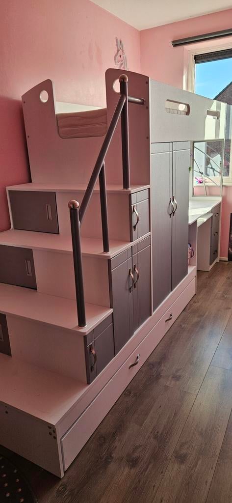 Hoogslaper, roze/grijs. Compleet kamer-meubel, Kinderen en Baby's, Kinderkamer | Stapelbedden en Hoogslapers, Ophalen, Gebruikt