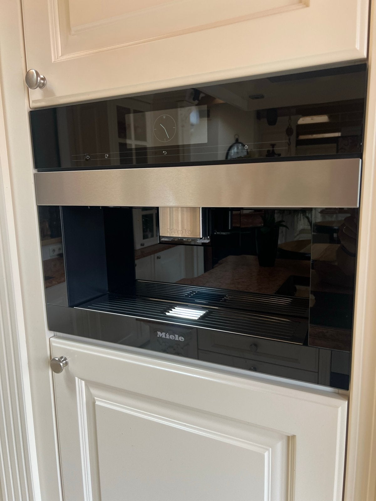Miele CVA 7845 koffiemachine met vaste wateraansluiting, Witgoed en Apparatuur, Koffiezetapparaten, Ophalen, Zo goed als nieuw
