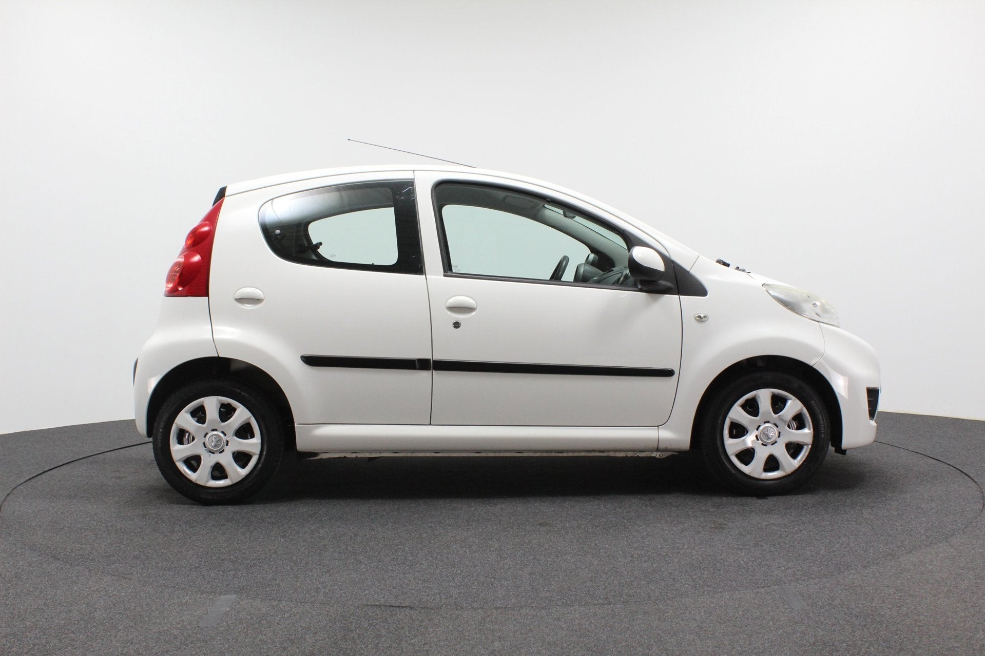 Peugeot 107 1.0-12V XS | Airco | APK 03-2027 | Elektrische r, Voorwielaandrijving, Gebruikt, 4 stoelen, Origineel Nederlands