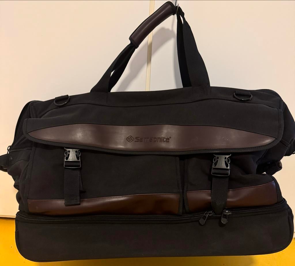 Samsonite reistas/weekendtas met apart ondervak, Gebruikt, 20 tot 30 cm, Zwart, Ophalen of Verzenden