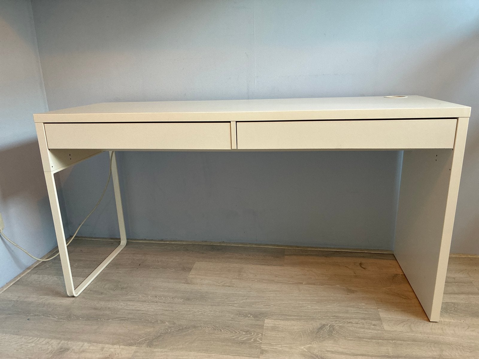 Ikea bureau Micke, Huis en Inrichting, Bureaus, Ophalen, Gebruikt, Met lades, Metaal