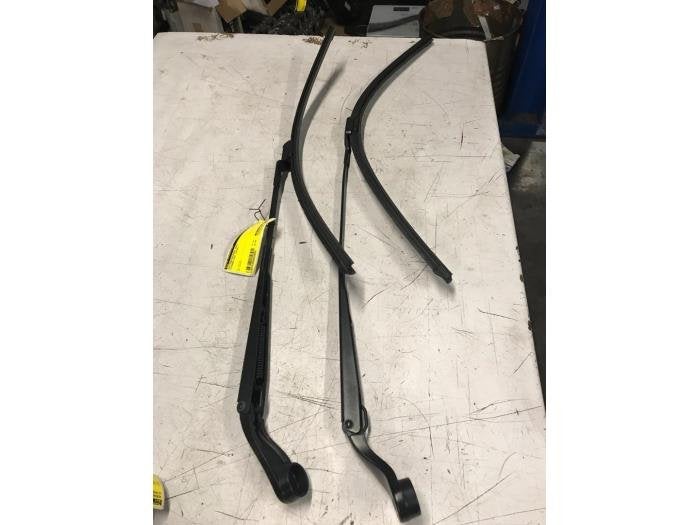 Ruitenwisserarm voor van een Citroen DS5, Gebruikt, -, Ophalen of Verzenden, -