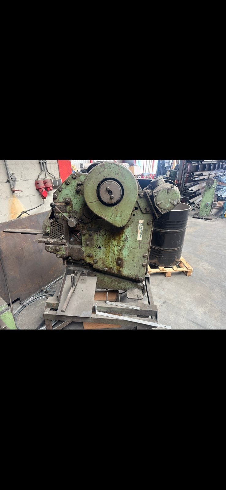 Mubea BK11 combinatieschaar, Ophalen