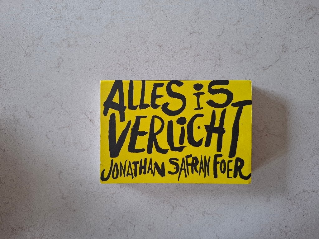 Alles is Verlicht - Jonathan Safran Foer, Boeken, Ophalen of Verzenden, Zo goed als nieuw, Jonathan Safran Foer