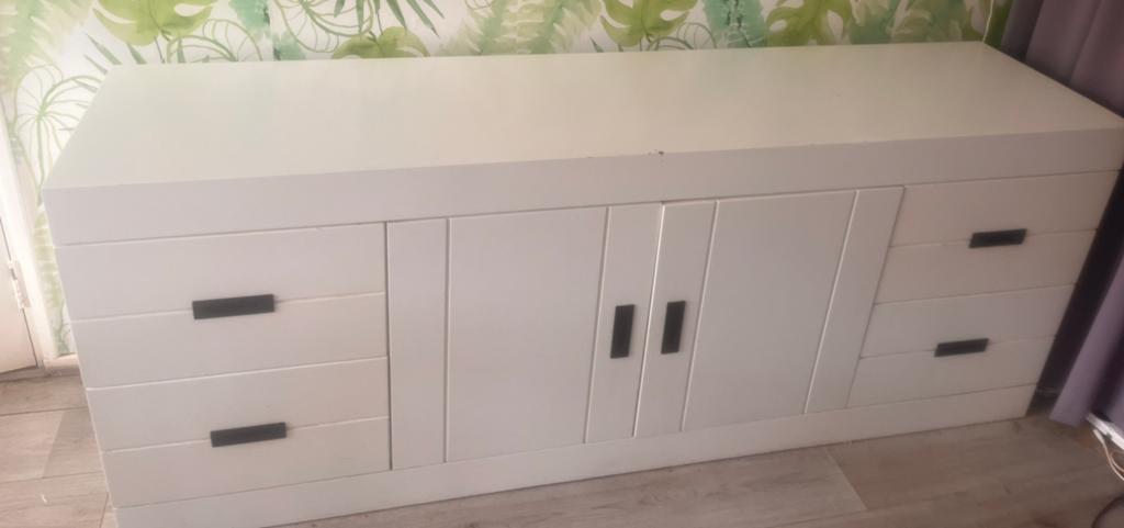 Gratis Dressoir/Kast - 200x49 cm - Ophalen in Middelburg, Ophalen, Overige materialen, Gebruikt, 200 cm of meer