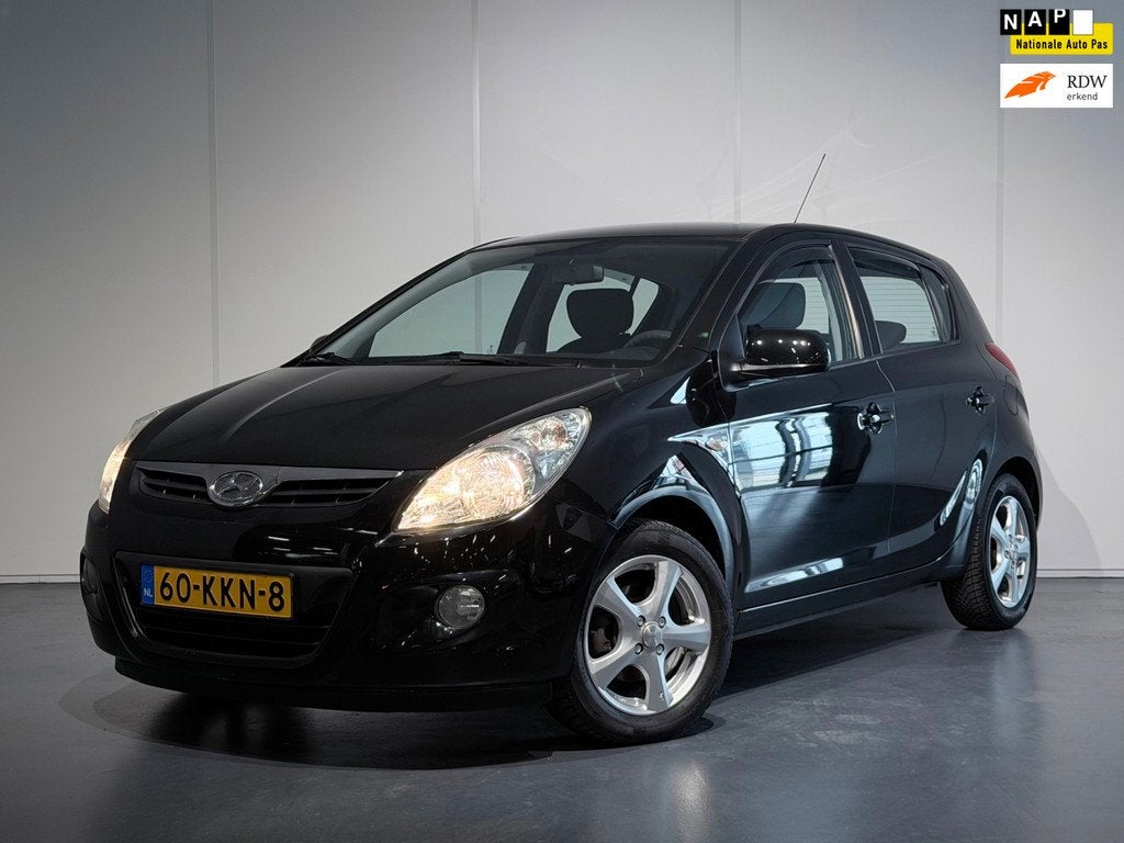 Hyundai I20 1.4i DynamicVersion /Airco/Elek. Pakket/LMV, Auto's, Hyundai, Voorwielaandrijving, 4 cilinders, 1396 cc, Elektrische ramen