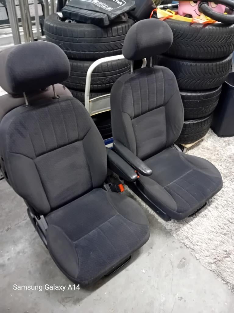 Renault master 1996 - 2010 set stoelen met armlegger