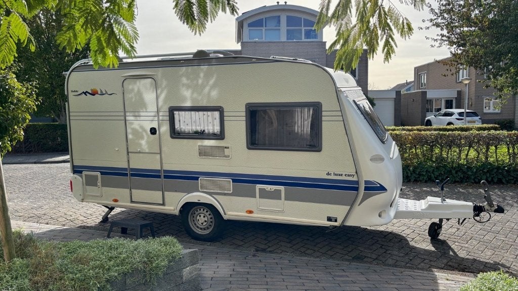 Hobby de luxe easy 400SF met vast bed, voortent en luifel, Caravans en Kamperen, Vast bed, Hobby, Treinzit, 750 - 1000 kg