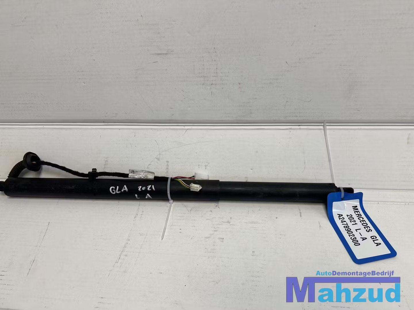 MERCEDES GLA H247 Achterklep gasveer elektrisch links A24789, Gebruikt, Mercedes-Benz AG, Mercedes-Benz, Ophalen of Verzenden