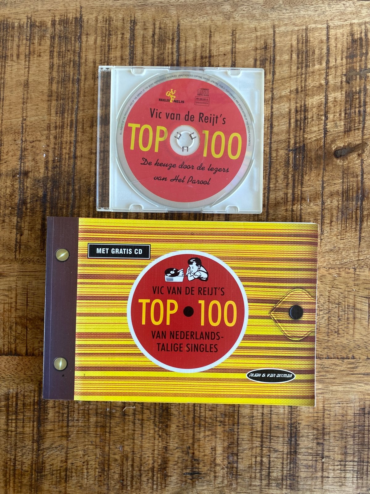 Vic van de Reijt's TOP 100 Nederlandse Singles + CD, Ophalen of Verzenden, Zo goed als nieuw, Nederland