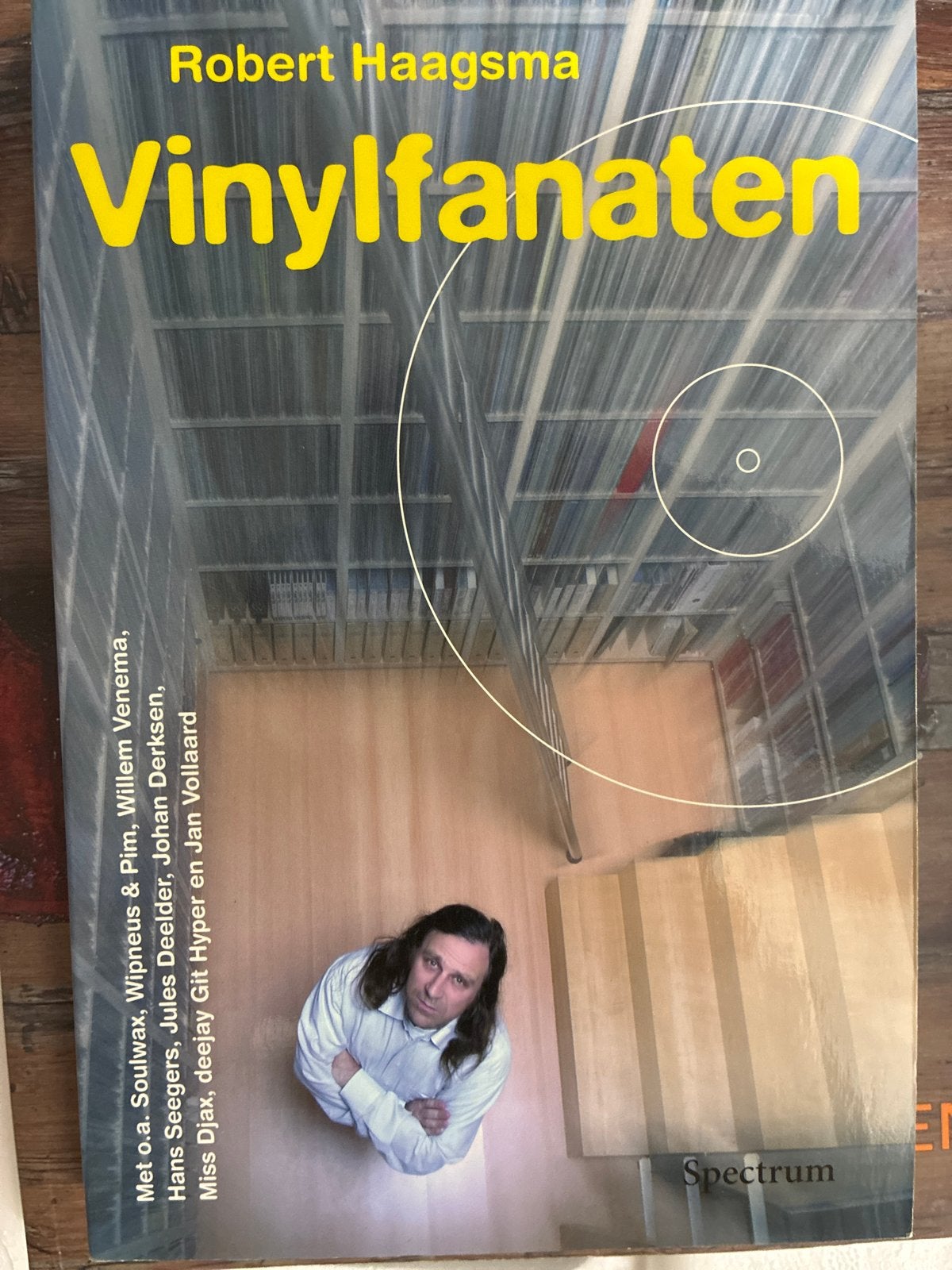 Vinylfanaten - Robert Haagsma (Boek over vinylcultuur), Ophalen of Verzenden, Gelezen, Algemeen