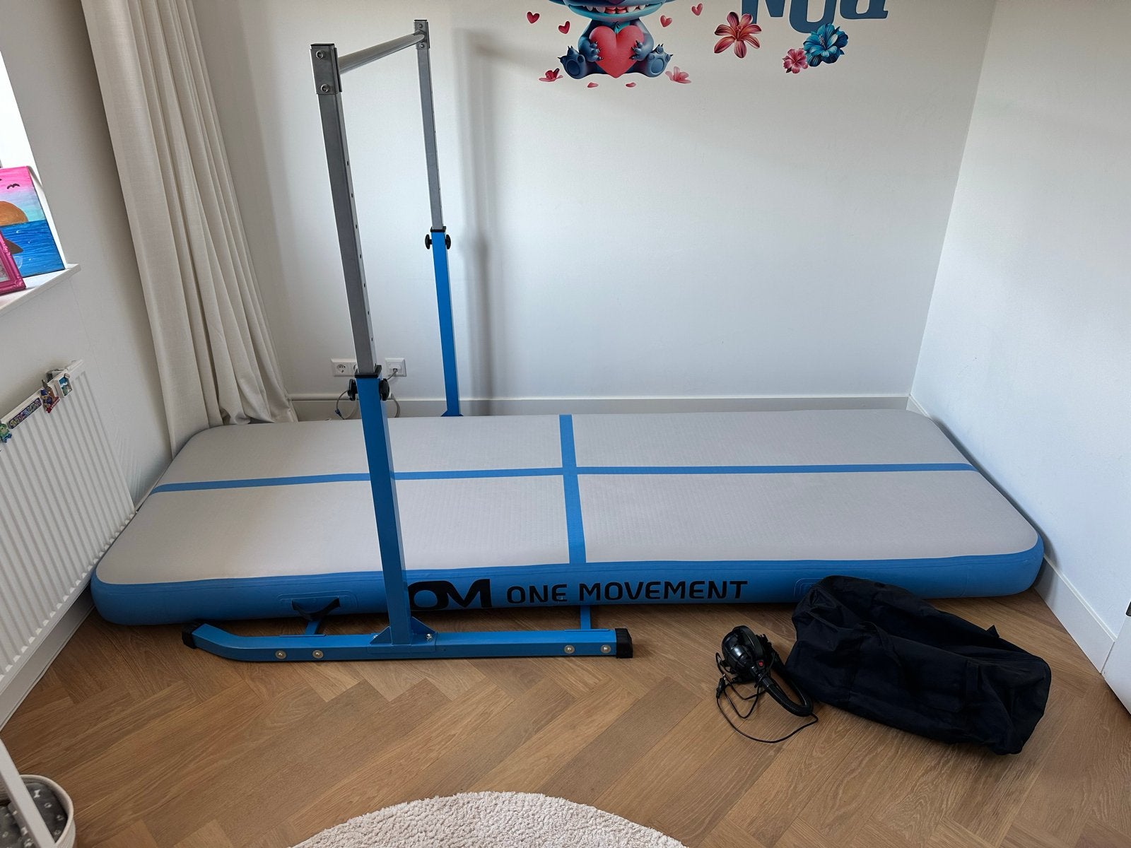 Airtrack 3 meter - 20cm dik - One Movement, Sport en Fitness, Turnen, Zo goed als nieuw, Blauw, Materiaal, Kindermaat 122 t/m 140