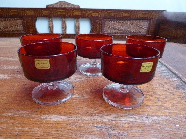 5 robijnrode champagne coupes, Luminarc