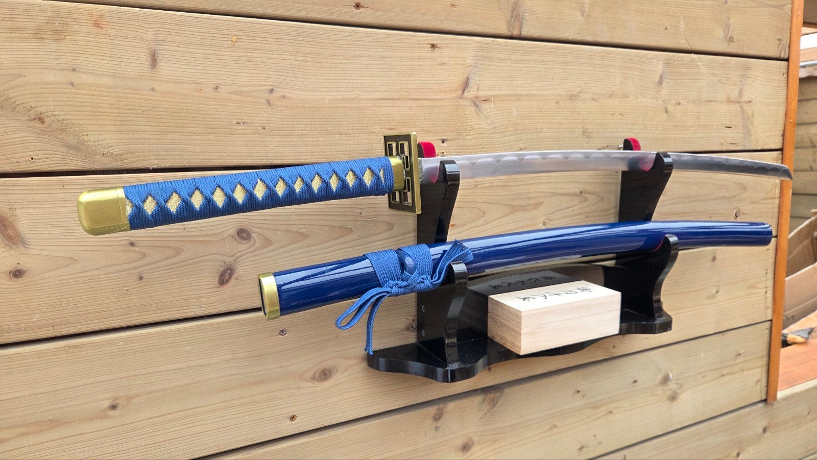 Scherp katana zwaard, samurai zwaarden, sabel, mes, dolk

Sc, Verzamelen, Ophalen of Verzenden, Overige soorten, Azië, Zwaard of Sabel