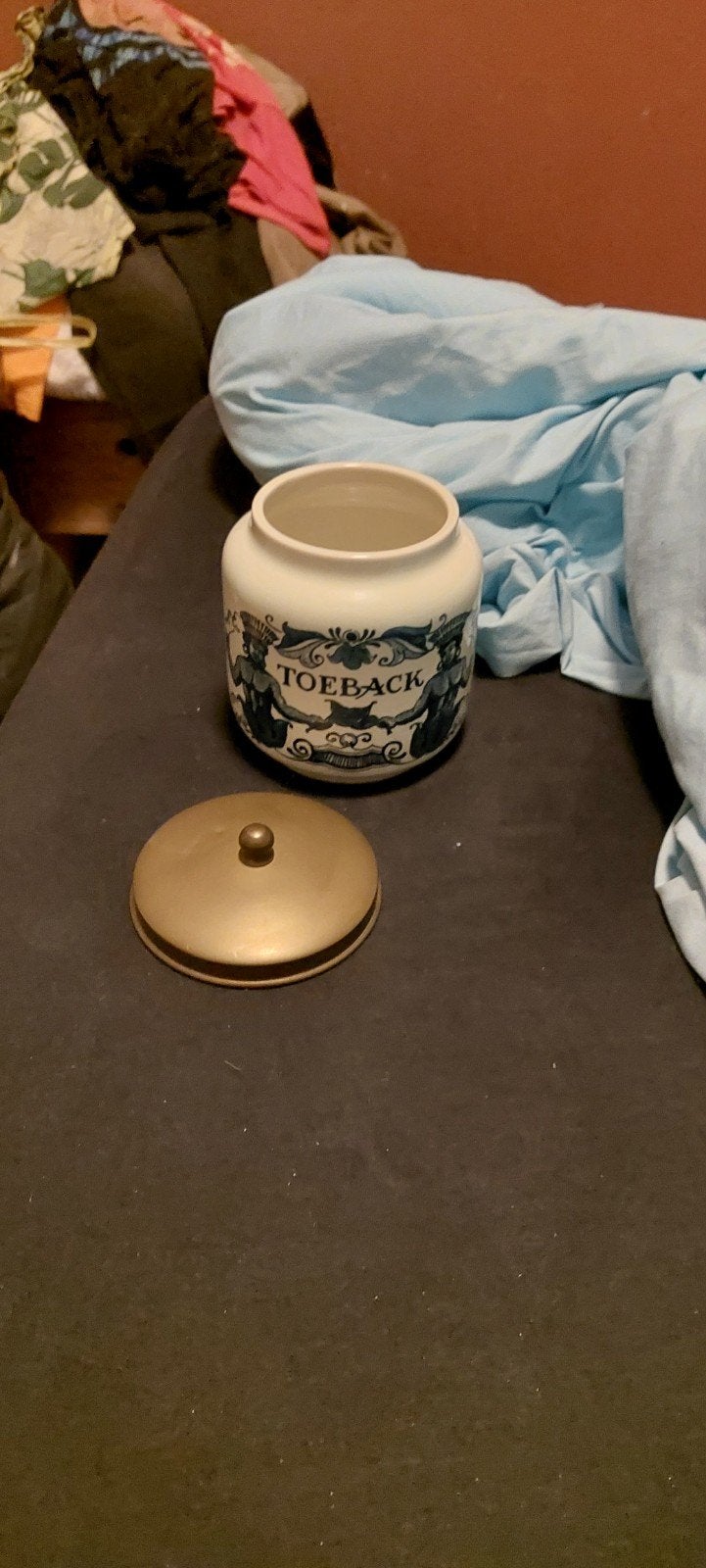tabaks pot, Ophalen