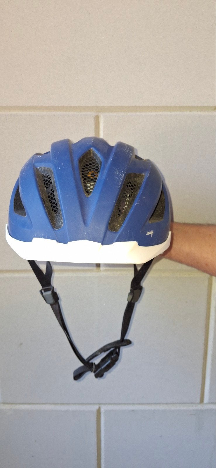Dames fietshelm met LED-licht - Blauw (ABUS), Overige maten, Ophalen of Verzenden, Zo goed als nieuw, ABUS