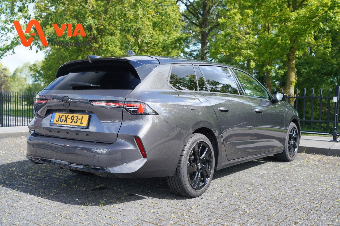 Opel Astra Sports Tourer 1.2 Turbo GS | LED | AGR | Navi | B, Auto's, Opel, 1199 cc, Met garantie (alle), Leder en Stof, 3 cilinders