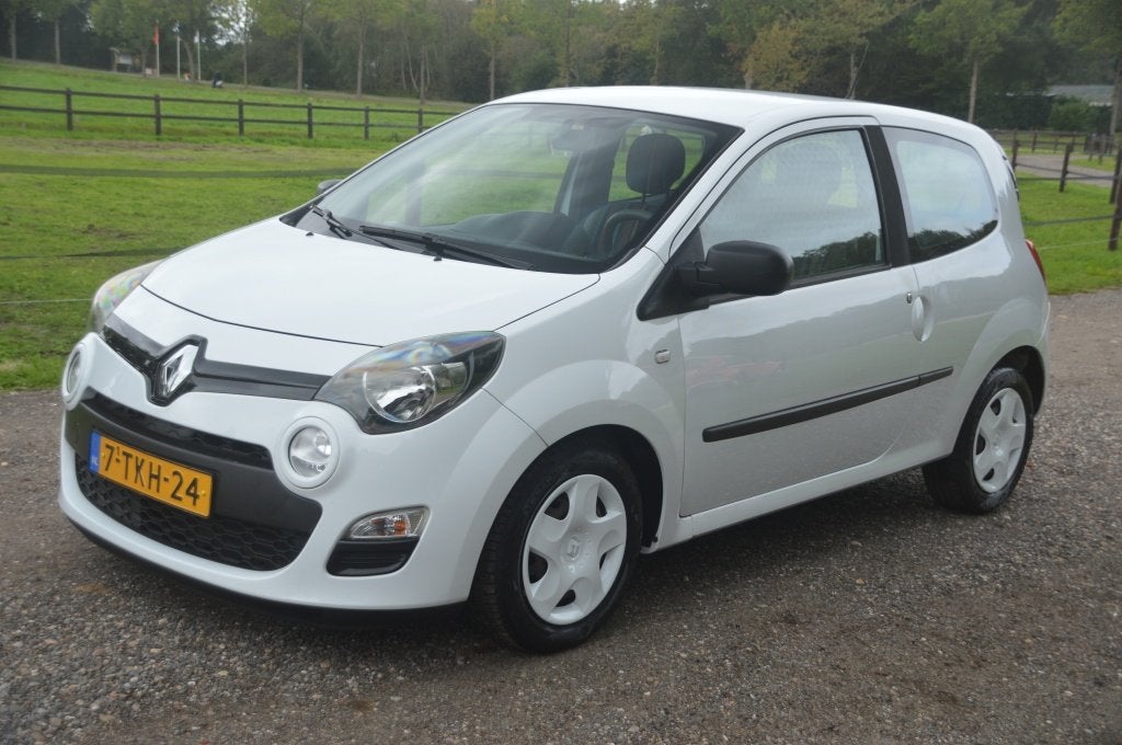 Renault Twingo 1.2 16V Parisienne Airco 99.000 km (bj 2014), Auto's, Gebruikt, 4 cilinders, 4 stoelen, Wit