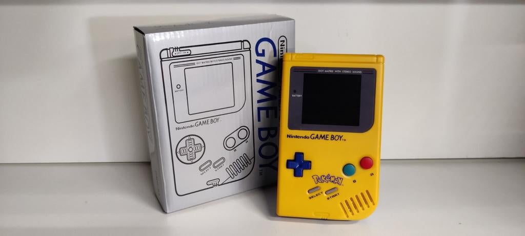 Game Boy DMG 01 Pokémon re-shell, Spelcomputers en Games, Spelcomputers | Nintendo Game Boy, Ophalen of Verzenden, Zo goed als nieuw