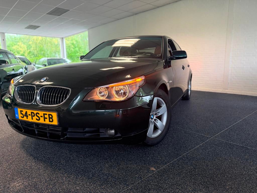 BMW 5-serie 525i Executive | Youngtimer | Automaat | Trekhaa, Auto's, Automaat, Achterwielaandrijving, Gebruikt, 2000 kg