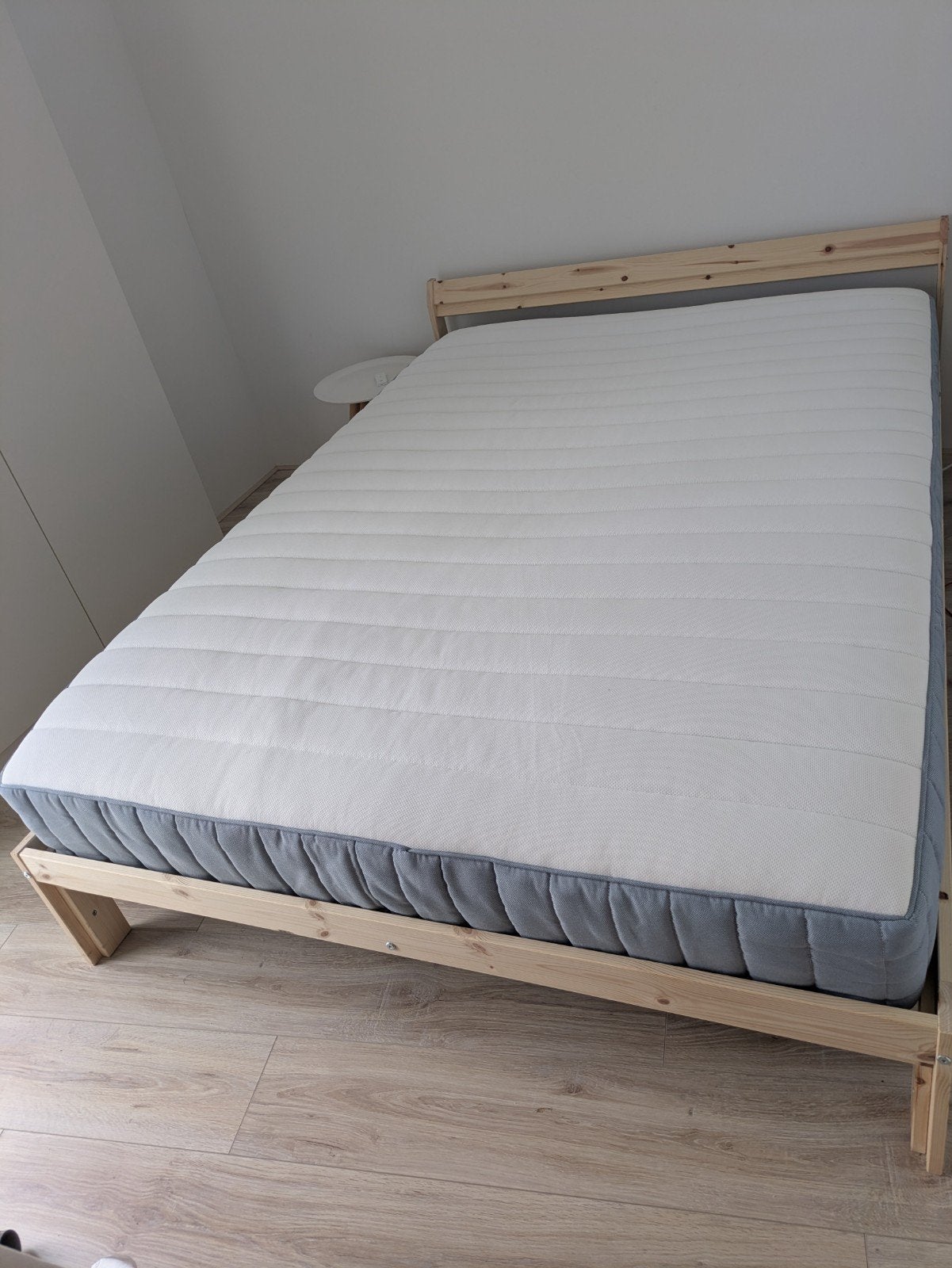Zo goed als nieuw matras (190x140cm) met/zonder bed, Ophalen, Zo goed als nieuw, Eenpersoons