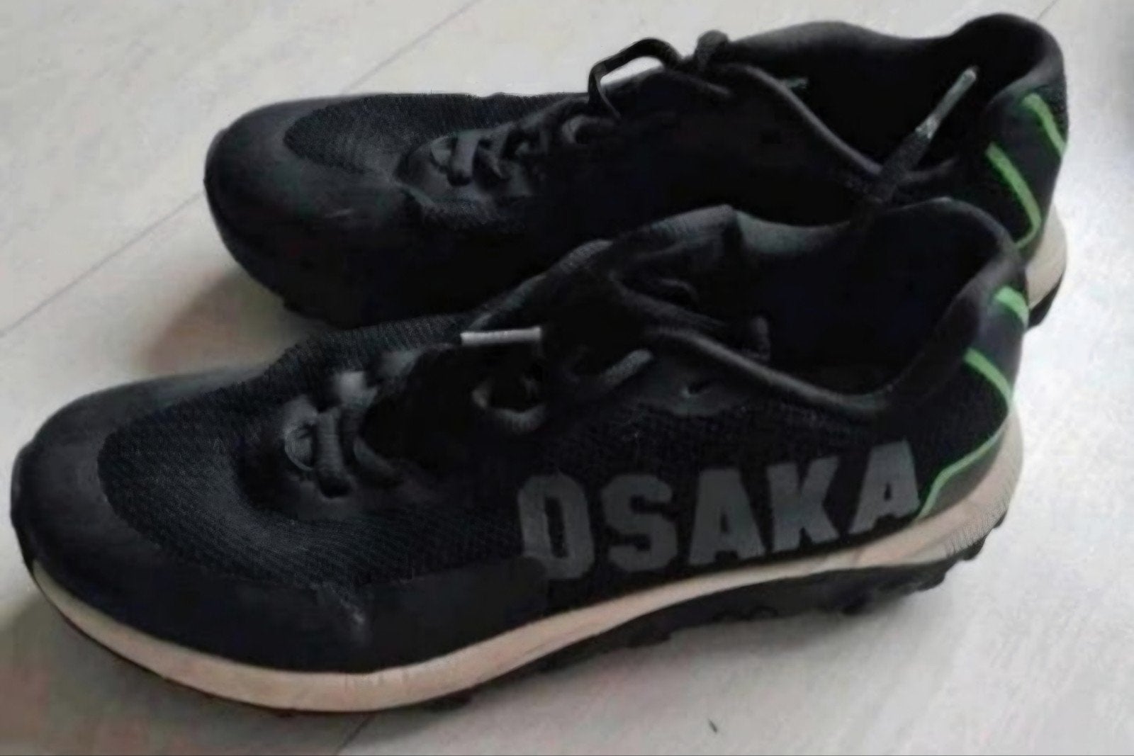 Hockey schoenen merk Osaka maat 38.5 zgan, Ophalen of Verzenden, Zo goed als nieuw, Schoenen