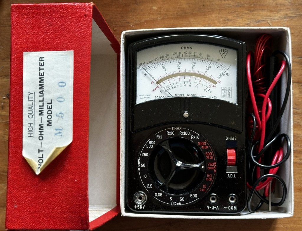 Vintage Analoge Multimeter M-500 Japan – Super Compleet!, Ophalen, Zo goed als nieuw, Multimeter