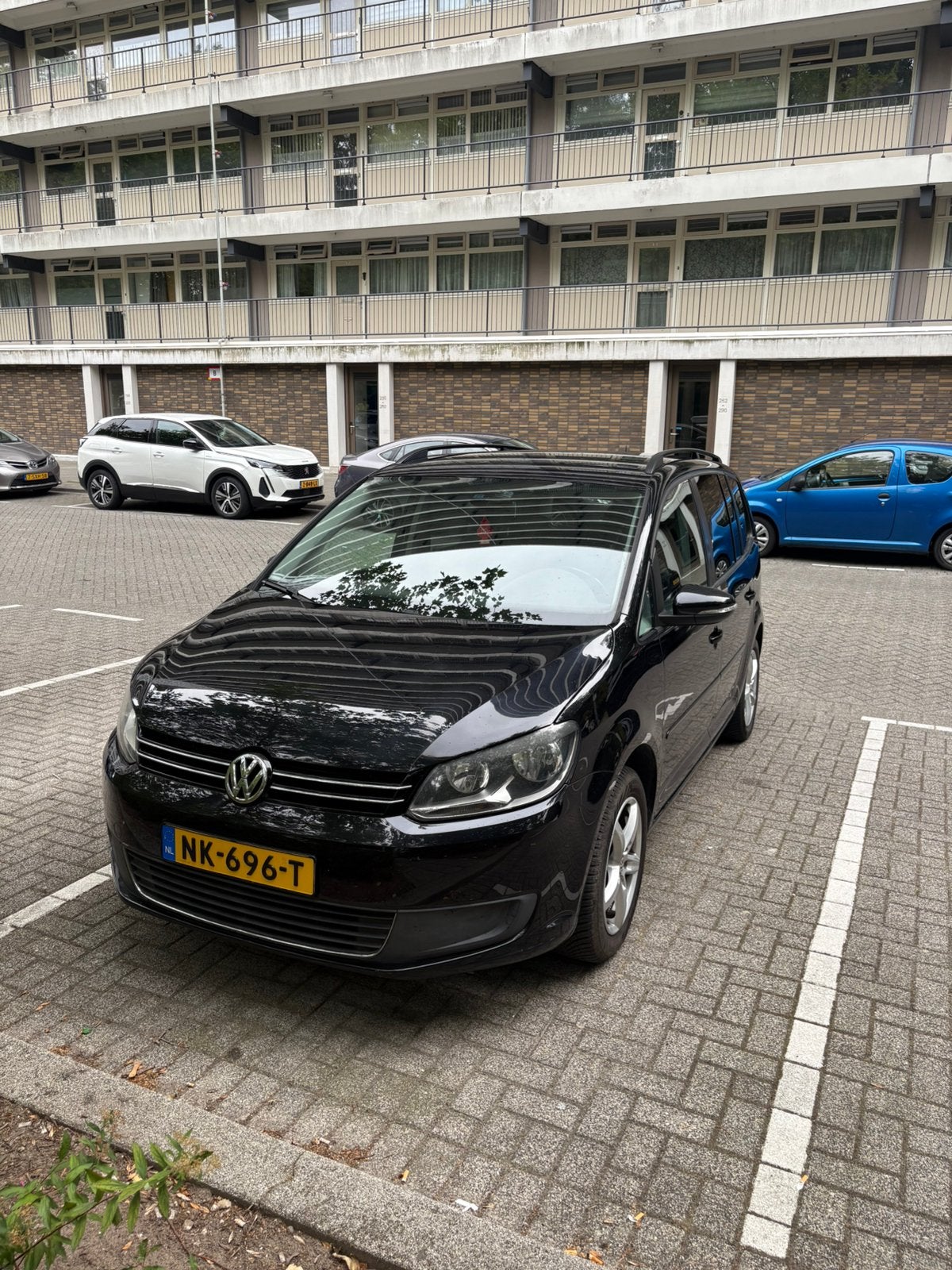 Volkswagen Touran 1.4 TSI 103KW Dsg7 2010 zwart, Euro 5, 4 cilinders, 7 stoelen, Zwart