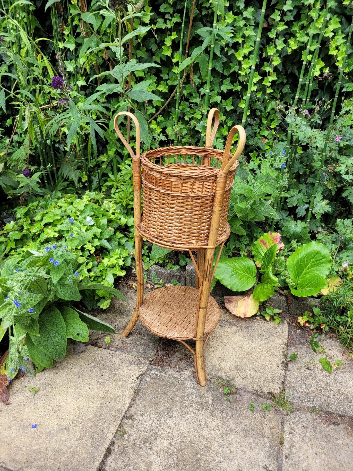Vintage rotan plantenstandaard met mand, Ophalen of Verzenden