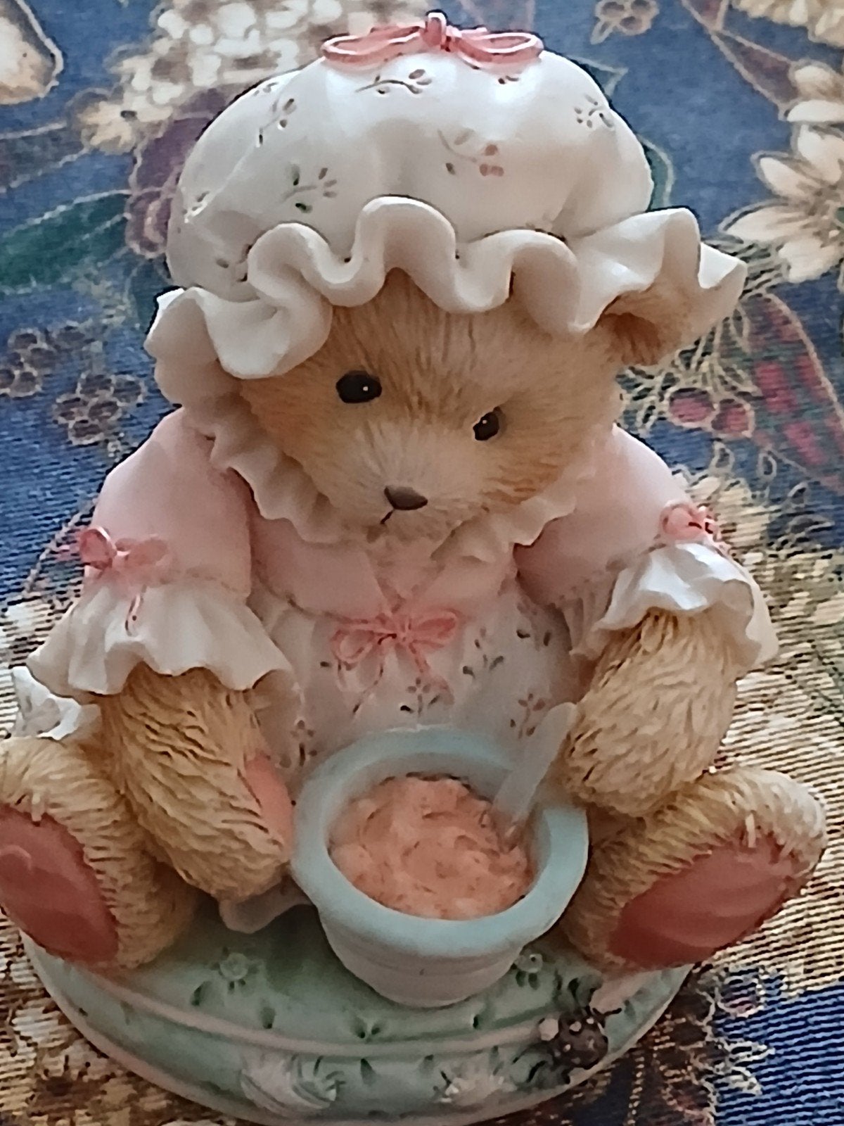 Cherished Teddies "Little Miss Muffet" Beeldje 1993, Verzamelen, Beren en Cherished Teddies, Ophalen of Verzenden, Zo goed als nieuw