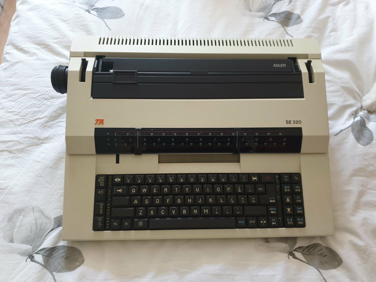 elektronische schrijfmachine  triumph se 320, Diversen, Ophalen, Zo goed als nieuw