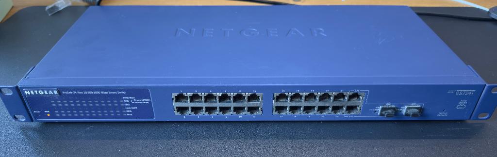 Netgear ProSafe GS724Tv3 managed switch, Computers en Software, Netwerk switches, Gebruikt, Ophalen of Verzenden