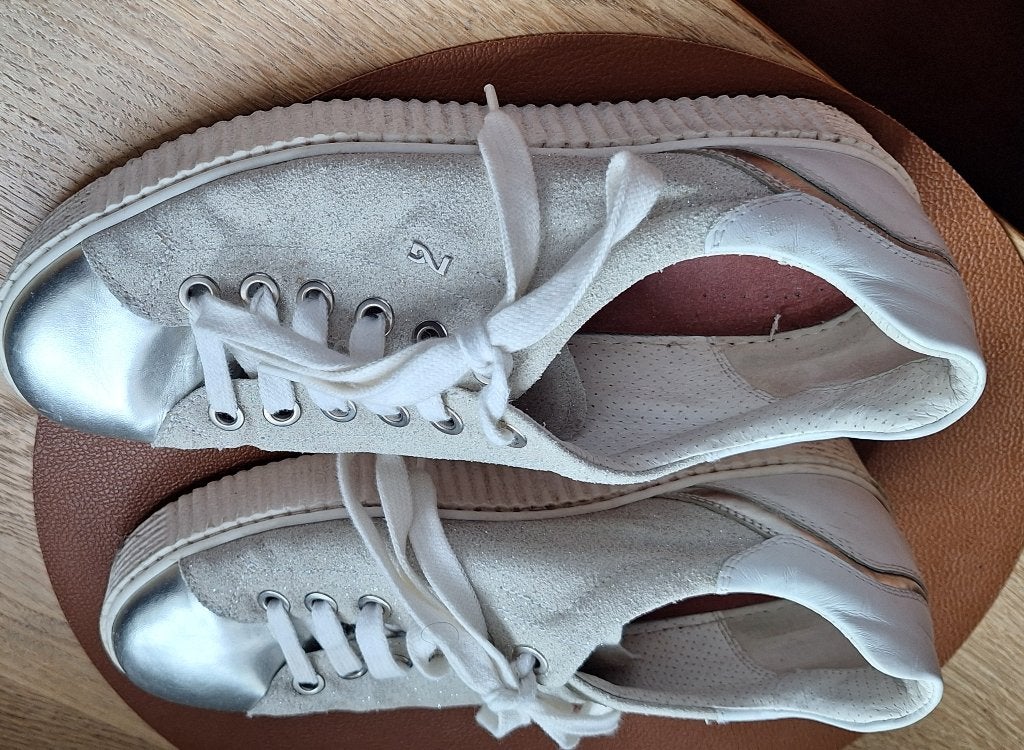 NIEUWE EN ZGAN SNEAKERS MT 39 EN MT 40, Ophalen of Verzenden, Nieuw, Sneakers of Gympen
