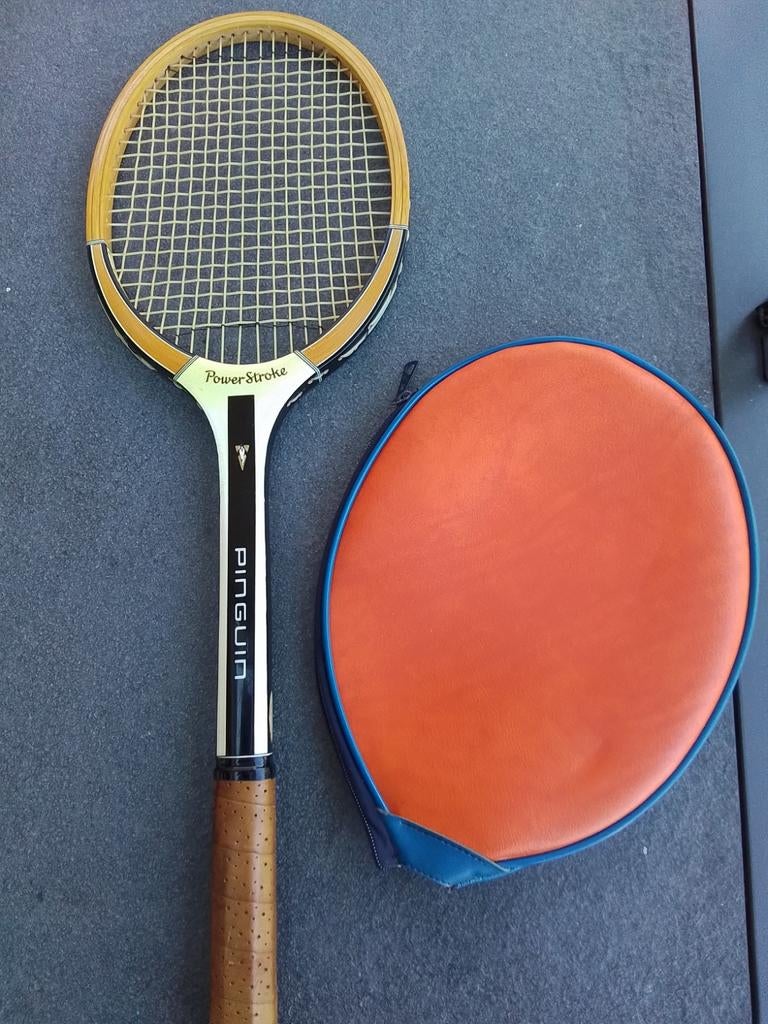 Pinguin Powerstrike houten tennisracket met hoes, Ophalen of Verzenden, Gebruikt, Racket, Overige merken