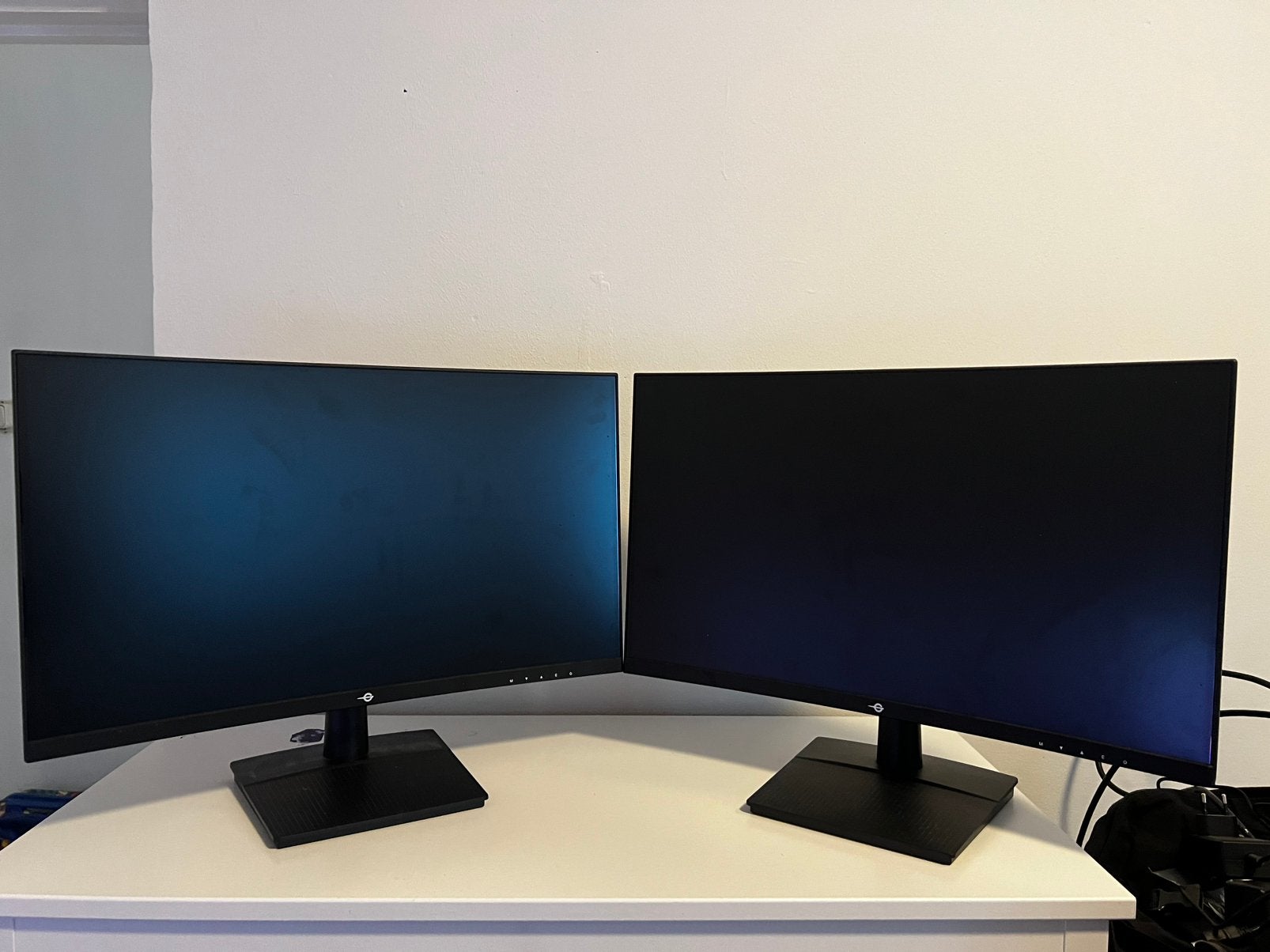 2x TITAN ARMY C24A1H R1500 240Hz Gaming Monitor FHD VA, Computers en Software, Monitoren, Curved, VA, Full HD, Zo goed als nieuw