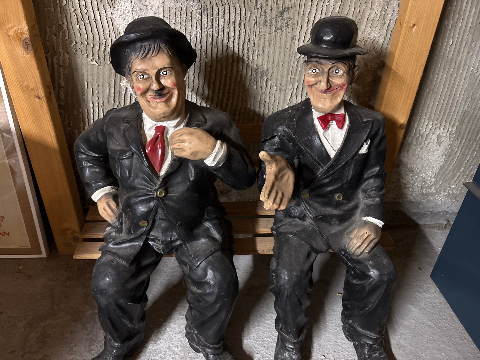 Laurel & Hardy Beeld op Bankje - Vintage Decoratie, Ophalen