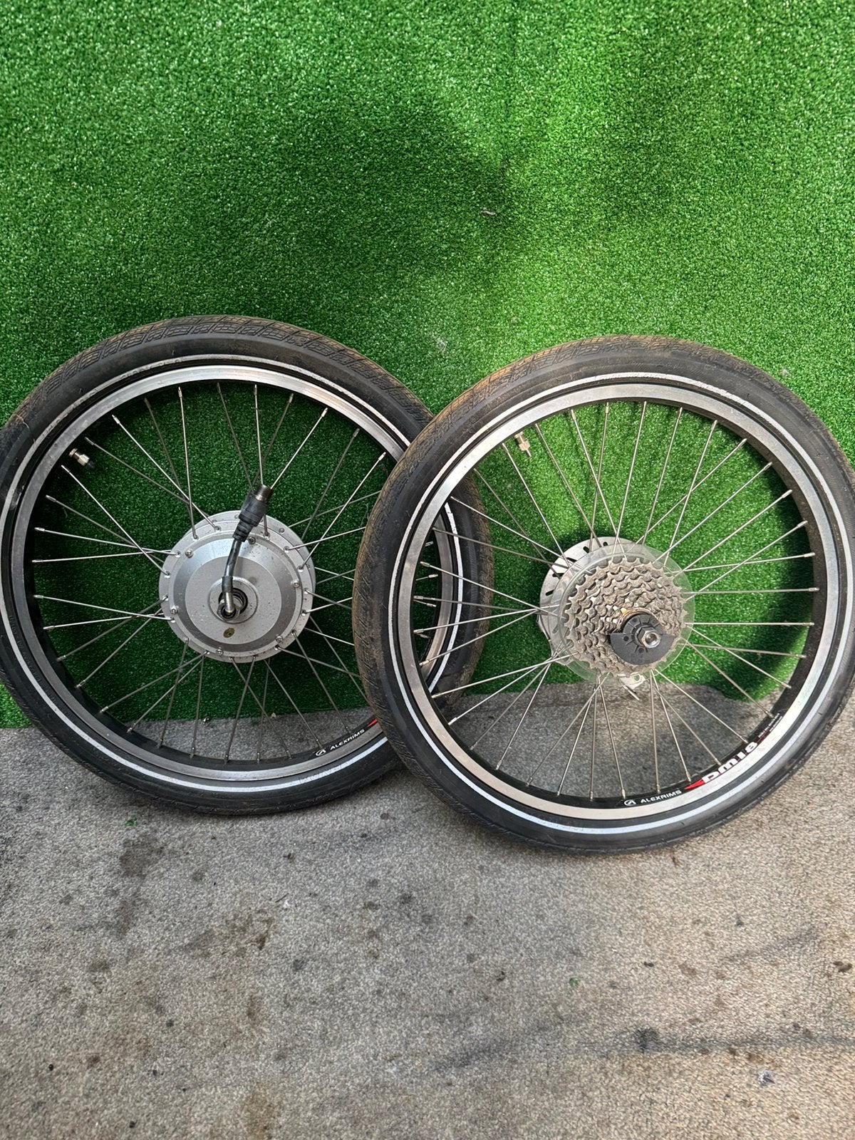Te Koop voor en achter wielen met motor, 20-2.0wв, Ophalen, Zo goed als nieuw, Motor
