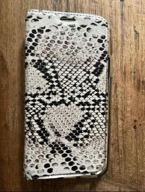 NIEUW! Telefoonhoesje slangenleer ecru voor Apple Iphone XS, Ophalen of Verzenden, Nieuw, IPhone XS, Hoesje of Tasje