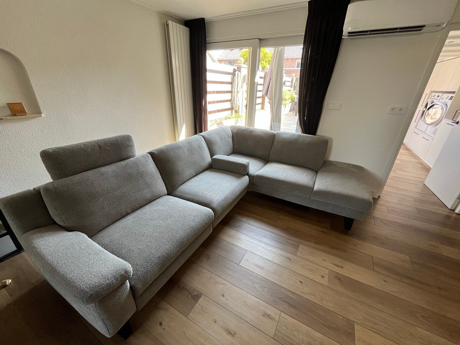 Comfortabele Montel hoekbank met opbergvak en USB-lader, Ophalen, 250 tot 300 cm, Gebruikt, Hoekbank