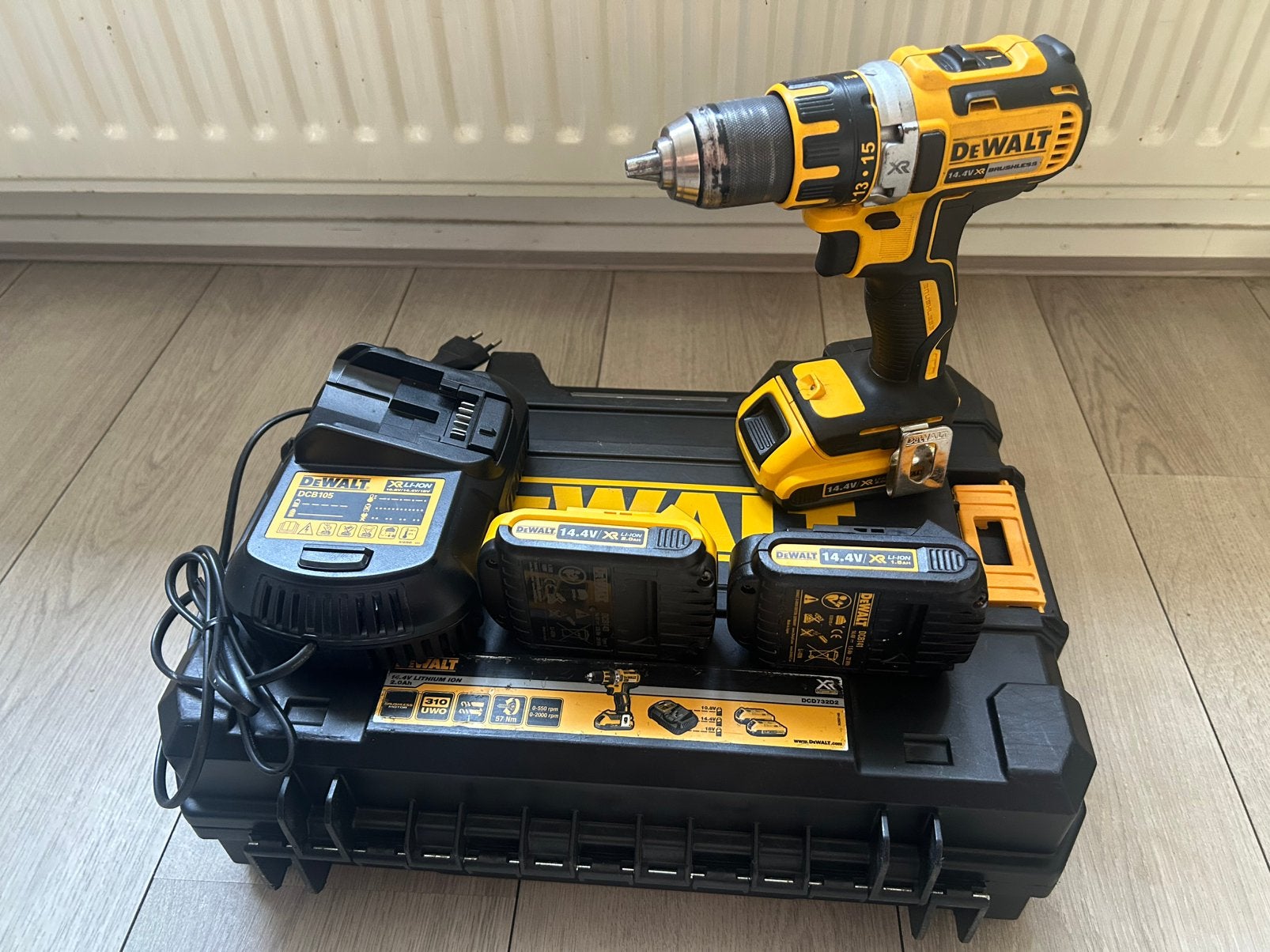 Zgan Dewalt Accu Boormachine 14,4V Brushless 3 accu’s, Doe-het-zelf en Verbouw, Gereedschap | Boormachines, Ophalen of Verzenden