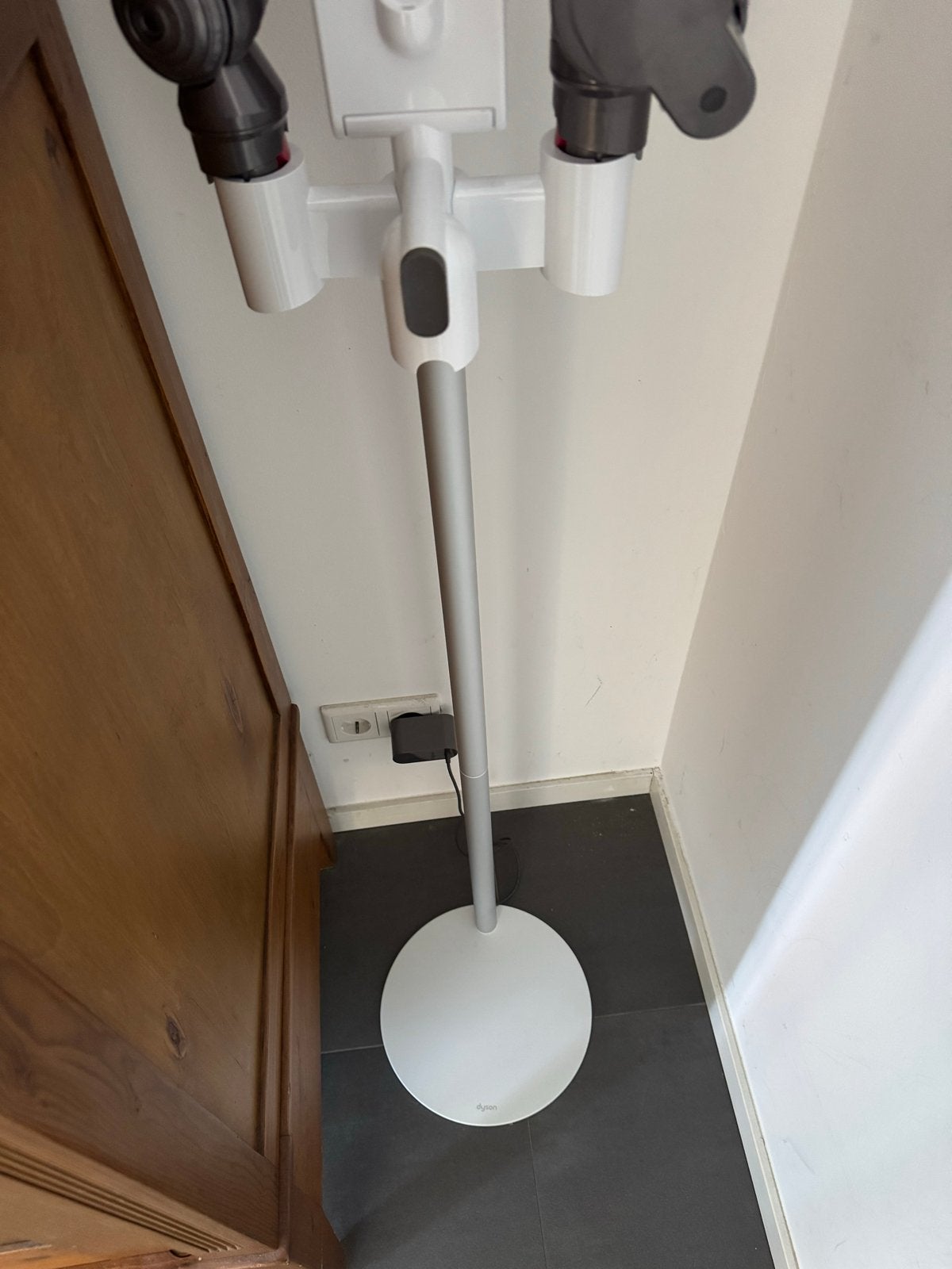 Dyson Floor Dok Multi - Nieuw in doos, Ophalen, Inclusief accessoires, Overige typen, Nieuw