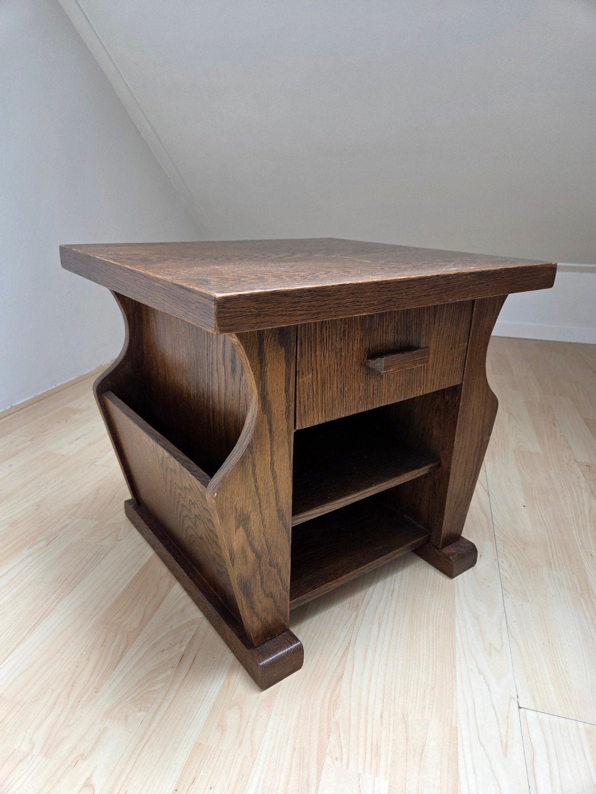 Vintage houten krantenbak met lade en opbergvakken, Huis en Inrichting, Ophalen, Minder dan 45 cm, Minder dan 55 cm, Gebruikt