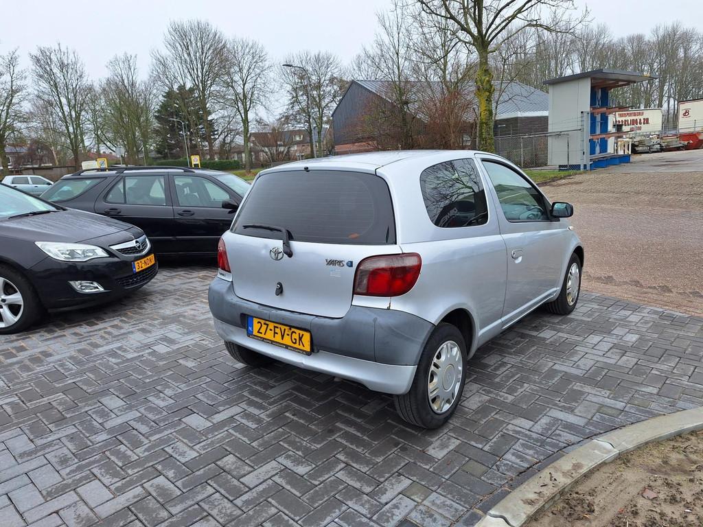 Toyota Yaris 1.0-16V VVT-i Terra / APK september 2025, Auto's, Toyota, Voorwielaandrijving, Gebruikt, 4 cilinders, 400 kg