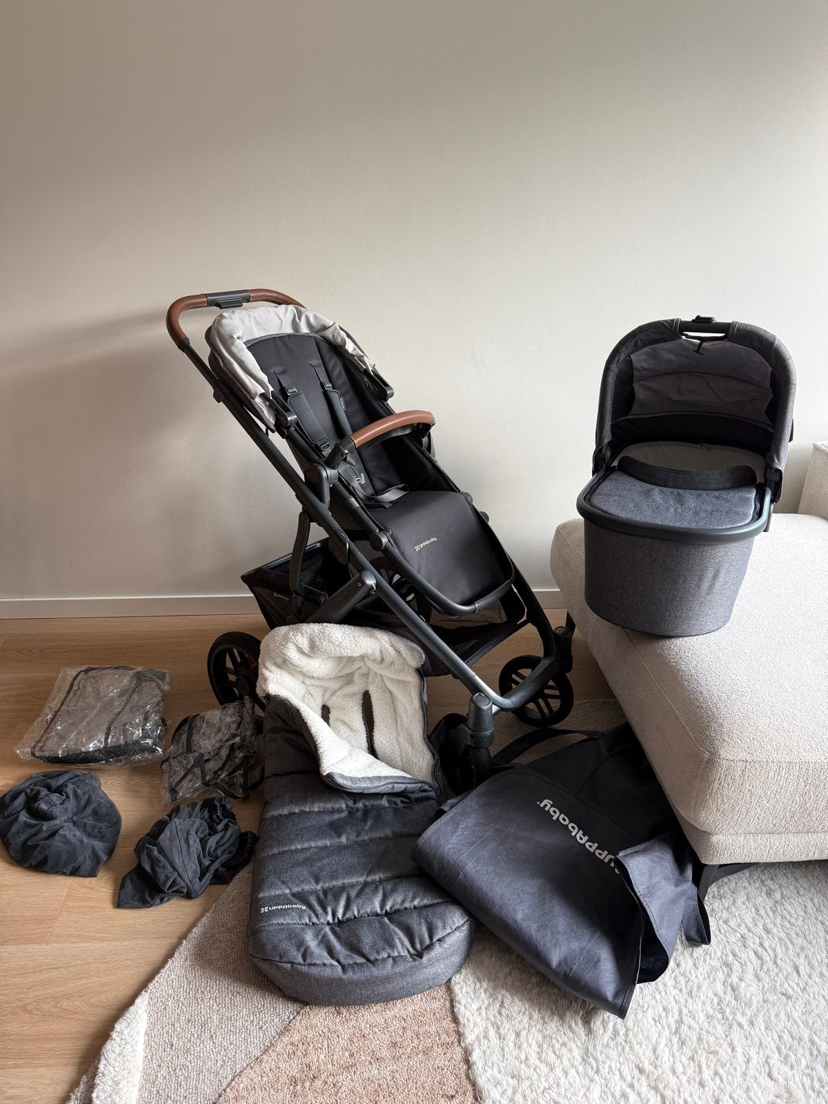 Uppababy Vista V2 2-in-1 Kinderwagen Greyson, Zo goed als nieuw, Combiwagen, Verstelbare duwstang, Ophalen